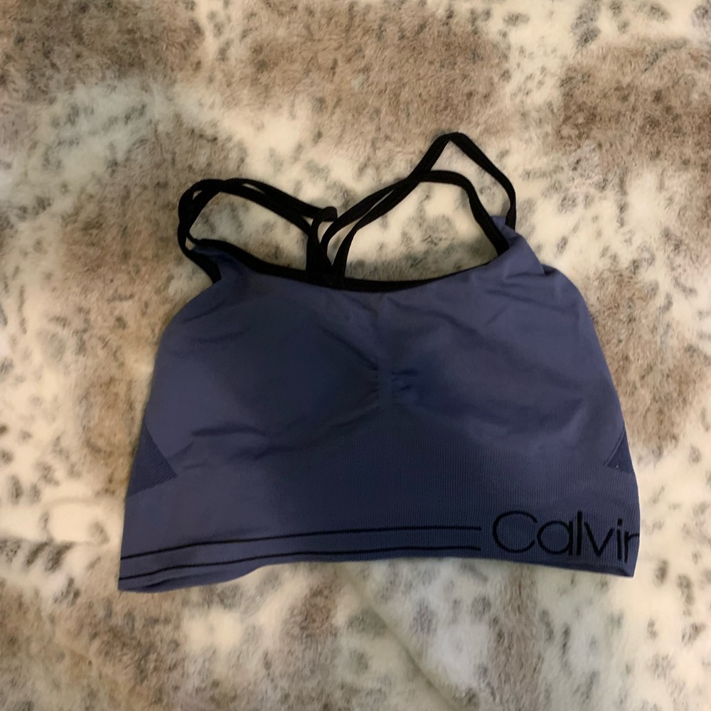 Simple and comfy sports bra!